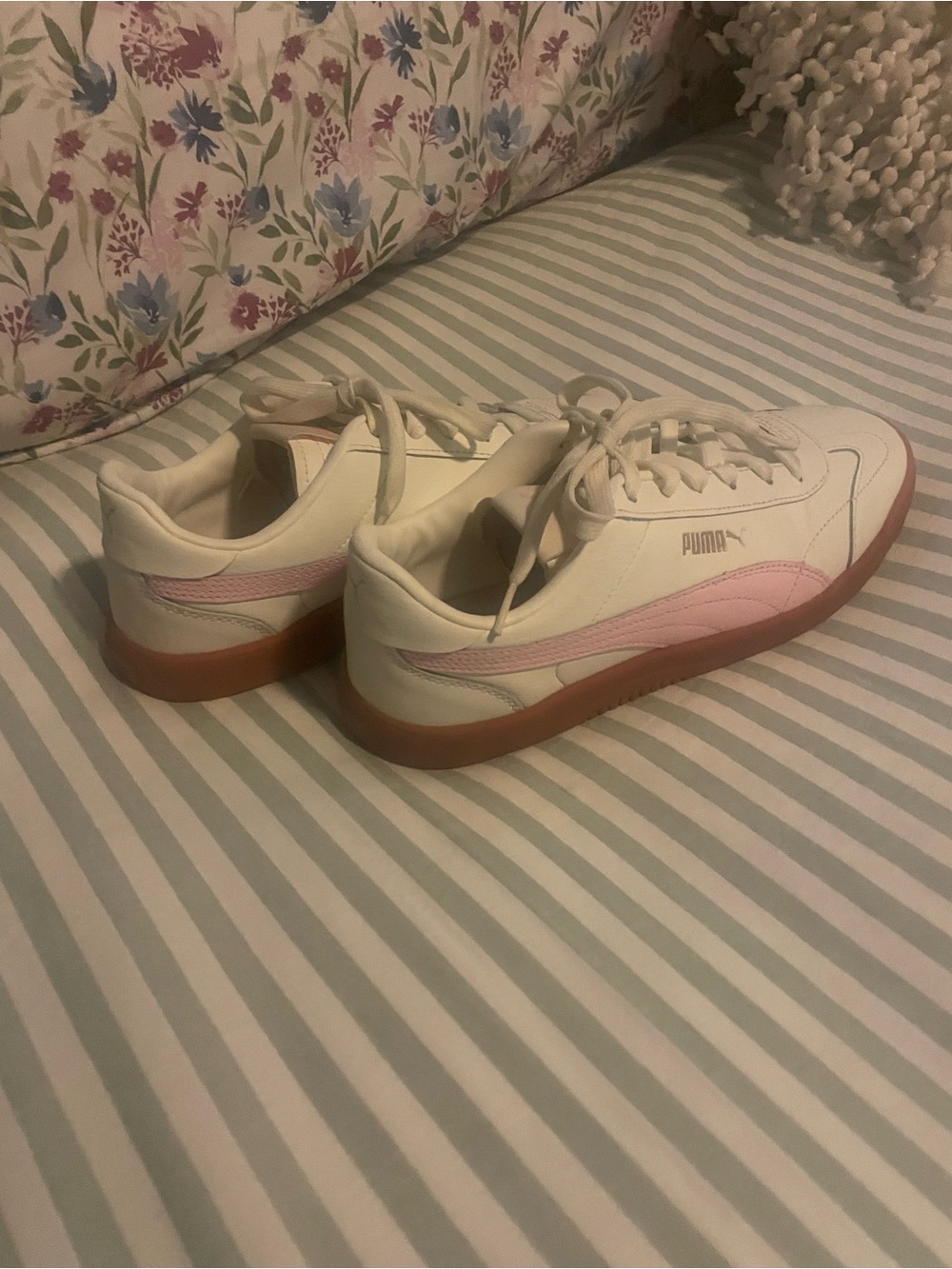 Puma White Sneakers with Pink Stripe and Gum Outsole